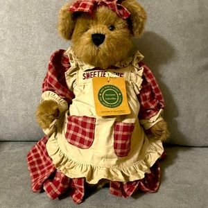 Boyd’s Bear Aunt Becky Bearchild